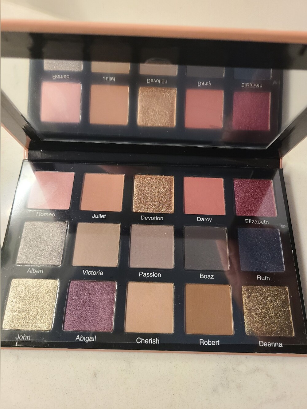 Sydney Grace Enduring Love Eyeshadow Palette *Light Version